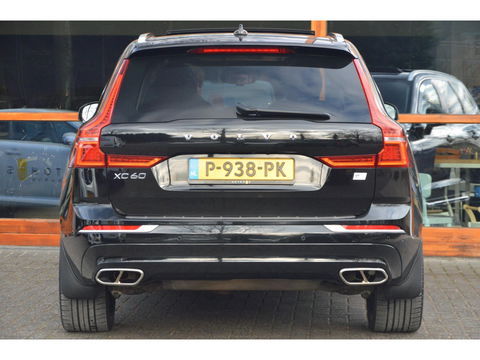 Volvo XC60 Hybride T6 AWD R-Design | Head-Up Display | Panoramadak | Harman/Kardon | Trekhaak | Rondom stoelverwarming | Memory |
