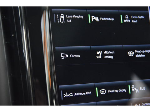 Volvo XC60 Hybride T6 AWD R-Design | Head-Up Display | Panoramadak | Harman/Kardon | Trekhaak | Rondom stoelverwarming | Memory |