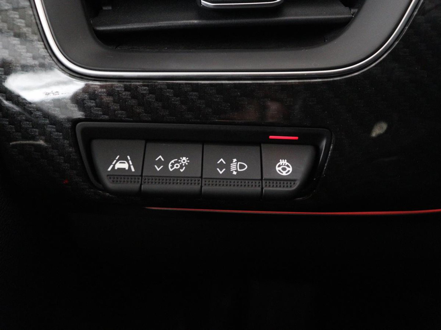 Renault Arkana 1.6 E-Tech Hybrid 145 R.S. Line | Leder/Alcantara | Stoelverwarming | Adaptive cruise | Camera | Carplay | Keyless | Park Assist | Full LED | Navigatie | File Assistent