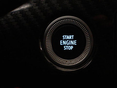 Renault Arkana 1.6 E-Tech Hybrid 145 R.S. Line | Leder/Alcantara | Stoelverwarming | Adaptive cruise | Camera | Carplay | Keyless | Park Assist | Full LED | Navigatie | File Assistent