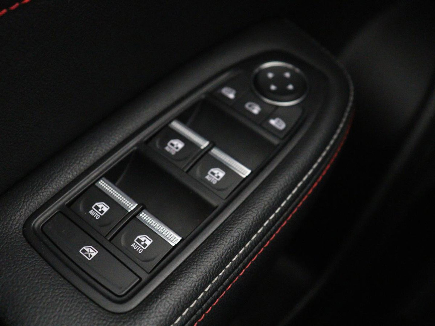 Renault Arkana 1.6 E-Tech Hybrid 145 R.S. Line | Leder/Alcantara | Stoelverwarming | Adaptive cruise | Camera | Carplay | Keyless | Park Assist | Full LED | Navigatie | File Assistent