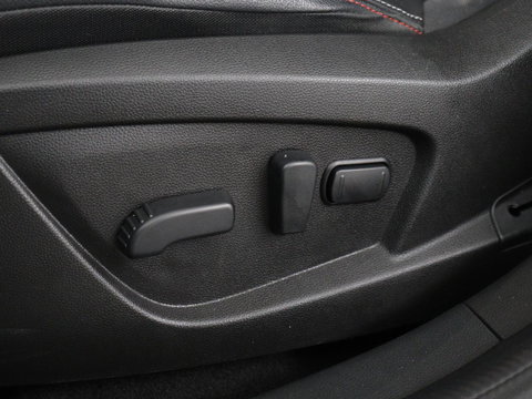 Renault Arkana 1.6 E-Tech Hybrid 145 R.S. Line | Leder/Alcantara | Stoelverwarming | Adaptive cruise | Camera | Carplay | Keyless | Park Assist | Full LED | Navigatie | File Assistent