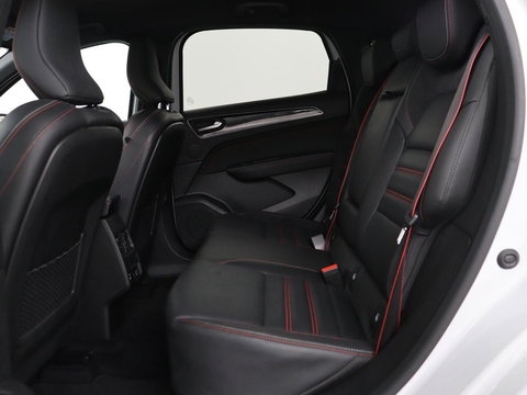 Renault Arkana 1.6 E-Tech Hybrid 145 R.S. Line | Leder/Alcantara | Stoelverwarming | Adaptive cruise | Camera | Carplay | Keyless | Park Assist | Full LED | Navigatie | File Assistent