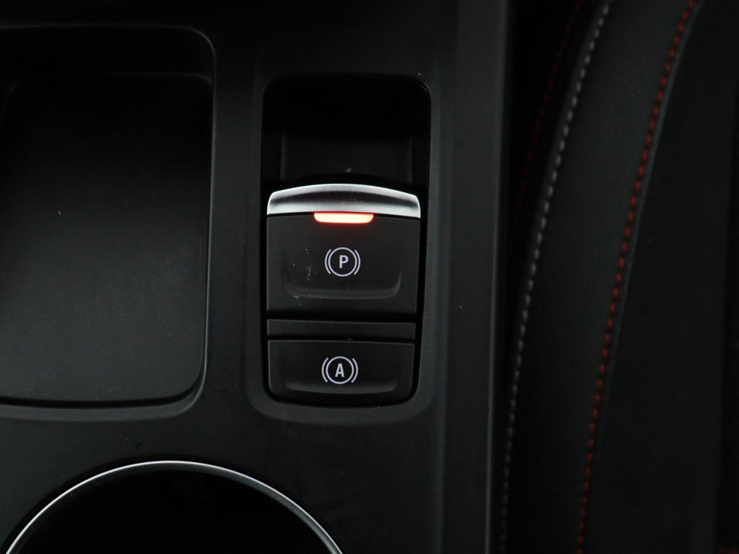 Renault Arkana 1.6 E-Tech Hybrid 145 R.S. Line | Leder/Alcantara | Stoelverwarming | Adaptive cruise | Camera | Carplay | Keyless | Park Assist | Full LED | Navigatie | File Assistent