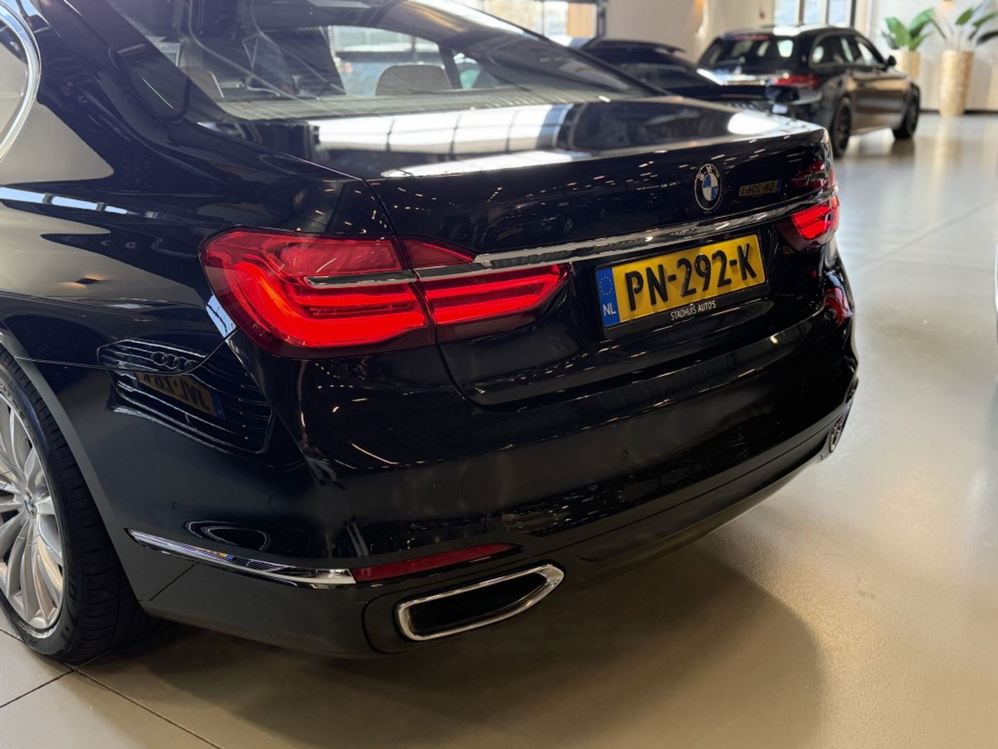 BMW 7 Serie 740i 327PK High Ex. / 360° / Massage / M Individual / Laser