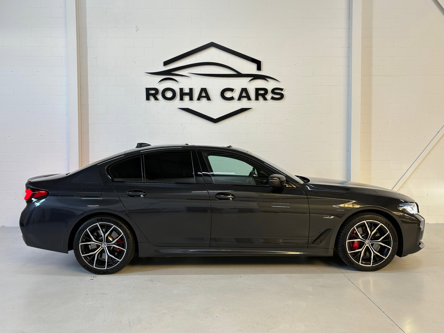 BMW 5 Serie 530e Edition Plus, M-pakket, Schuifdak, Laserlight, FULL-options