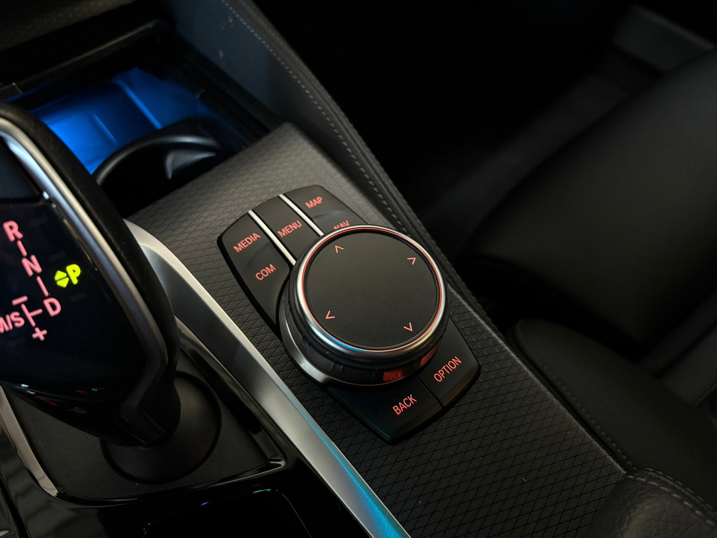 BMW 5 Serie 530e Edition Plus, M-pakket, Schuifdak, Laserlight, FULL-options