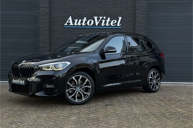 BMW X1 - xDrive25e M-Sport | Sportleder | Camera | Stoel + Stuurverwarming | Adaptive Cruise