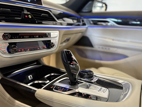 BMW 7 Serie 740i 327PK High Ex. / 360° / Massage / M Individual / Laser