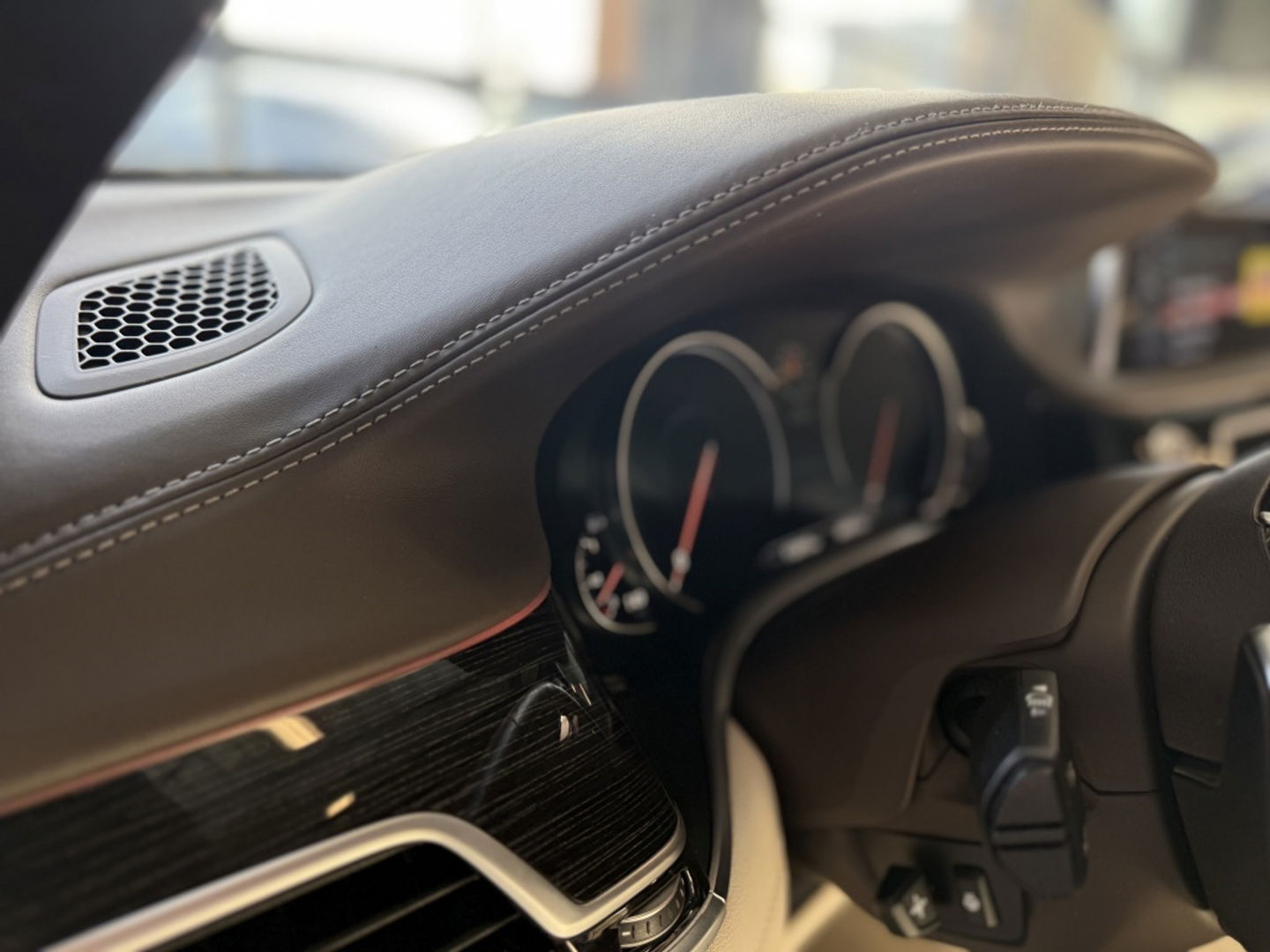 BMW 7 Serie 740i 327PK High Ex. / 360° / Massage / M Individual / Laser