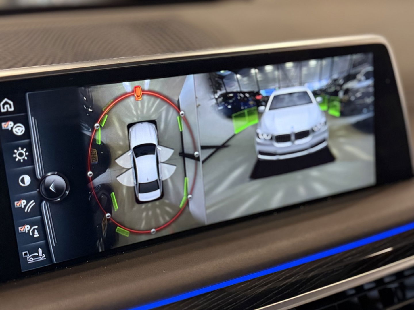 BMW 7 Serie 740i 327PK High Ex. / 360° / Massage / M Individual / Laser