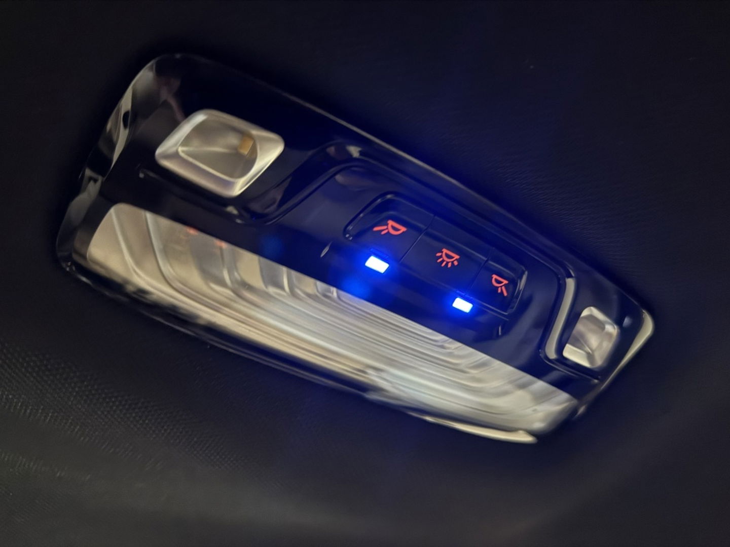 BMW 7 Serie 740i 327PK High Ex. / 360° / Massage / M Individual / Laser