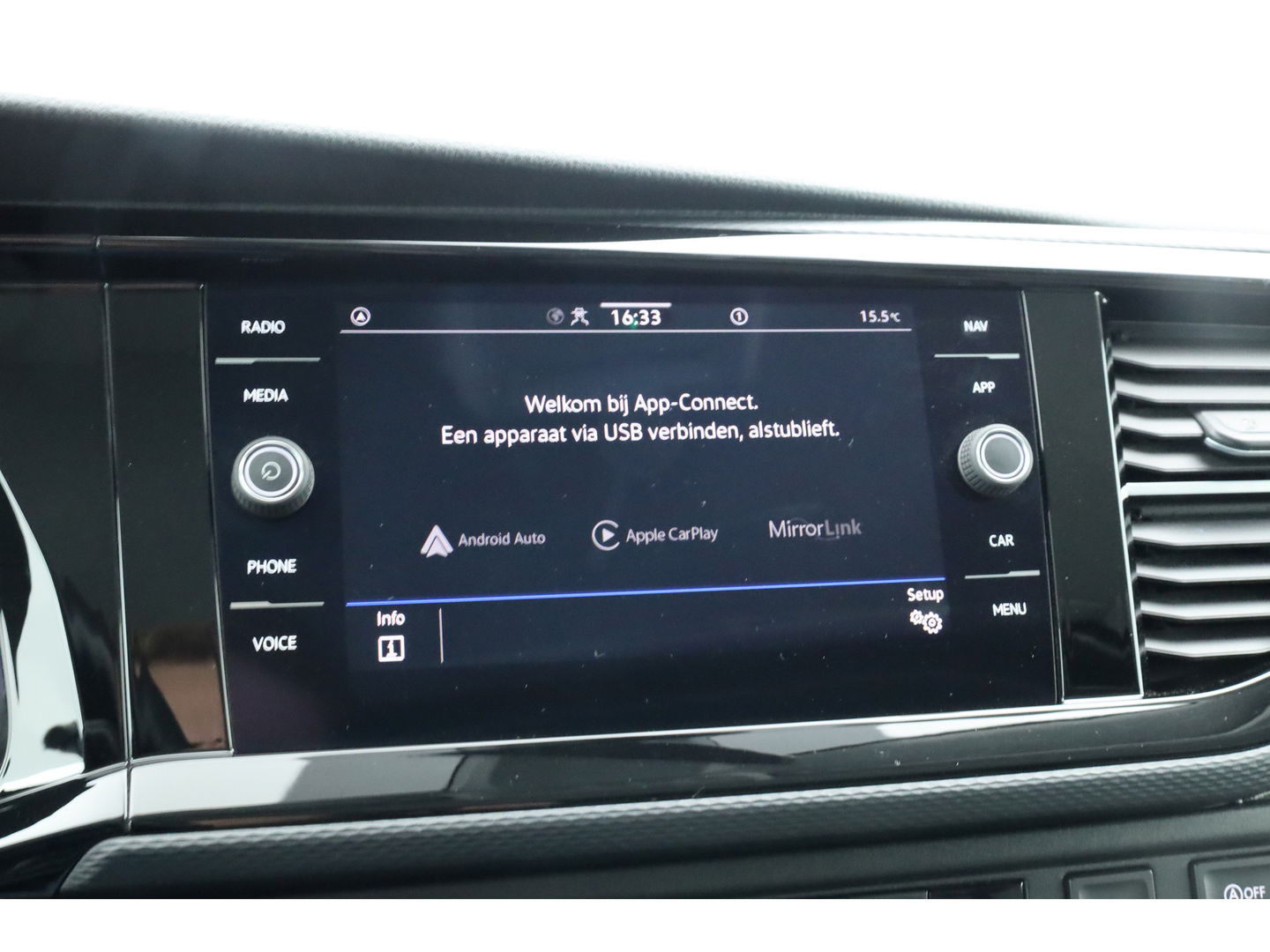 Volkswagen Transporter 2.0 TDI L2H1 4Motion Automaat/DSG Comfortline | Standkachel | Dig. Cockpit | Camera+PDC | Stoelverw. | Adapt. Cruise | Nav+App.Connect | LED