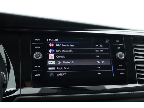 Volkswagen Transporter 2.0 TDI L2H1 4Motion Automaat/DSG Comfortline | Standkachel | Dig. Cockpit | Camera+PDC | Stoelverw. | Adapt. Cruise | Nav+App.Connect | LED