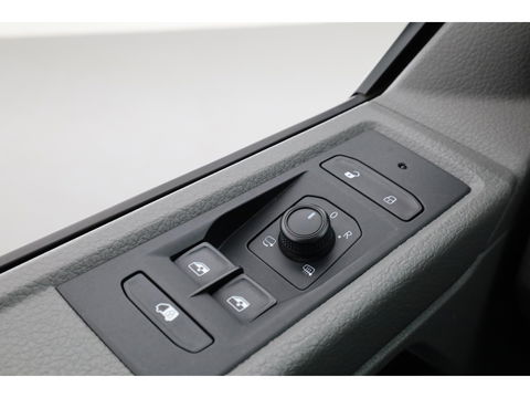 Volkswagen Transporter 2.0 TDI L2H1 4Motion Automaat/DSG Comfortline | Standkachel | Dig. Cockpit | Camera+PDC | Stoelverw. | Adapt. Cruise | Nav+App.Connect | LED