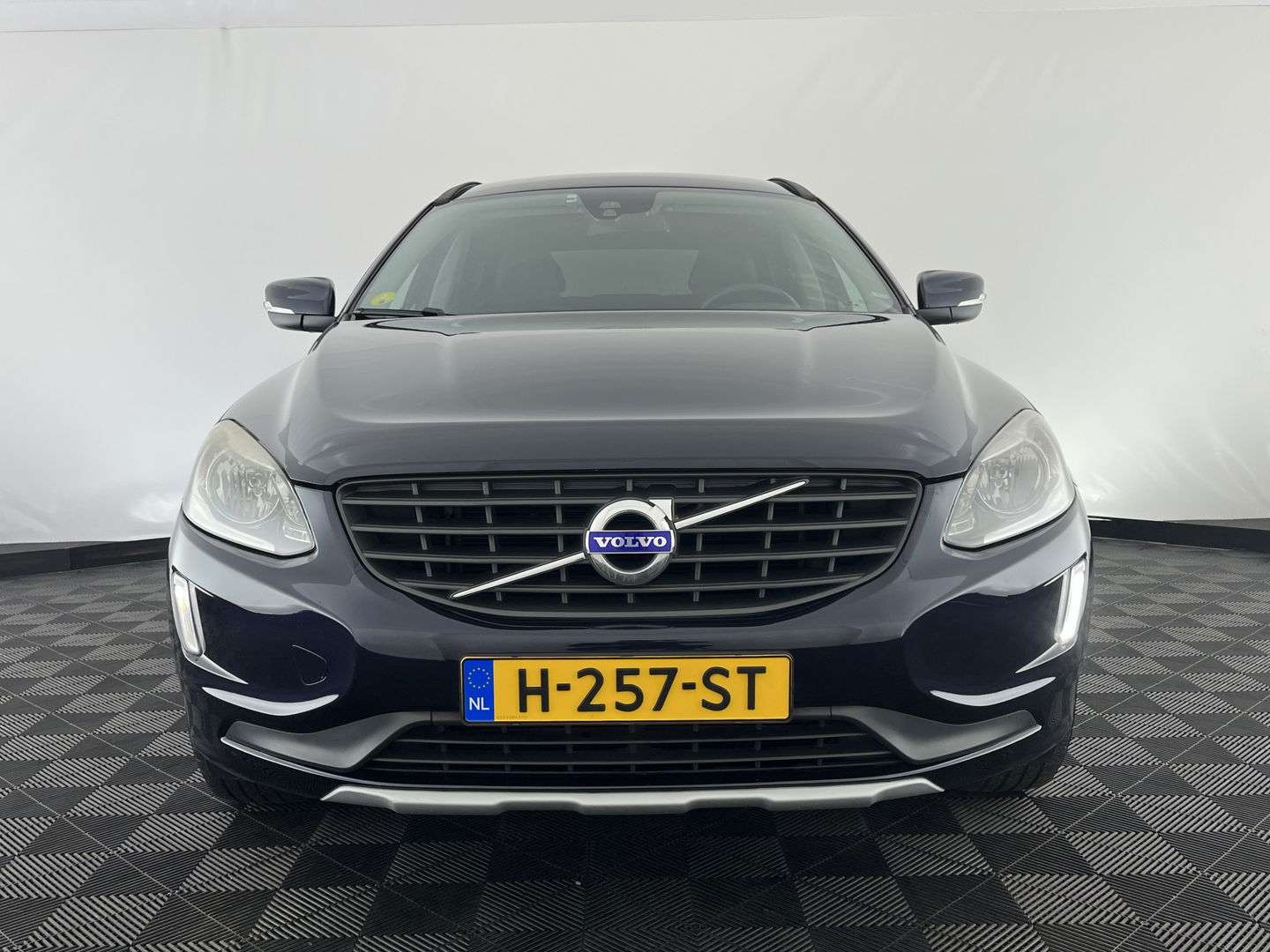 Volvo XC60 2.0 D3 FWD Momentum *LEATHER | NAVI-FULLMAP | COMFORT-SEATS | ECC | PDC | CRUISE | PRIVACY-GLASS | TOWBAR | 17''ALU*
