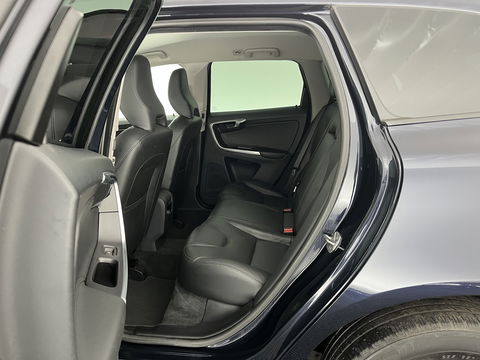 Volvo XC60 2.0 D3 FWD Momentum *LEATHER | NAVI-FULLMAP | COMFORT-SEATS | ECC | PDC | CRUISE | PRIVACY-GLASS | TOWBAR | 17''ALU*