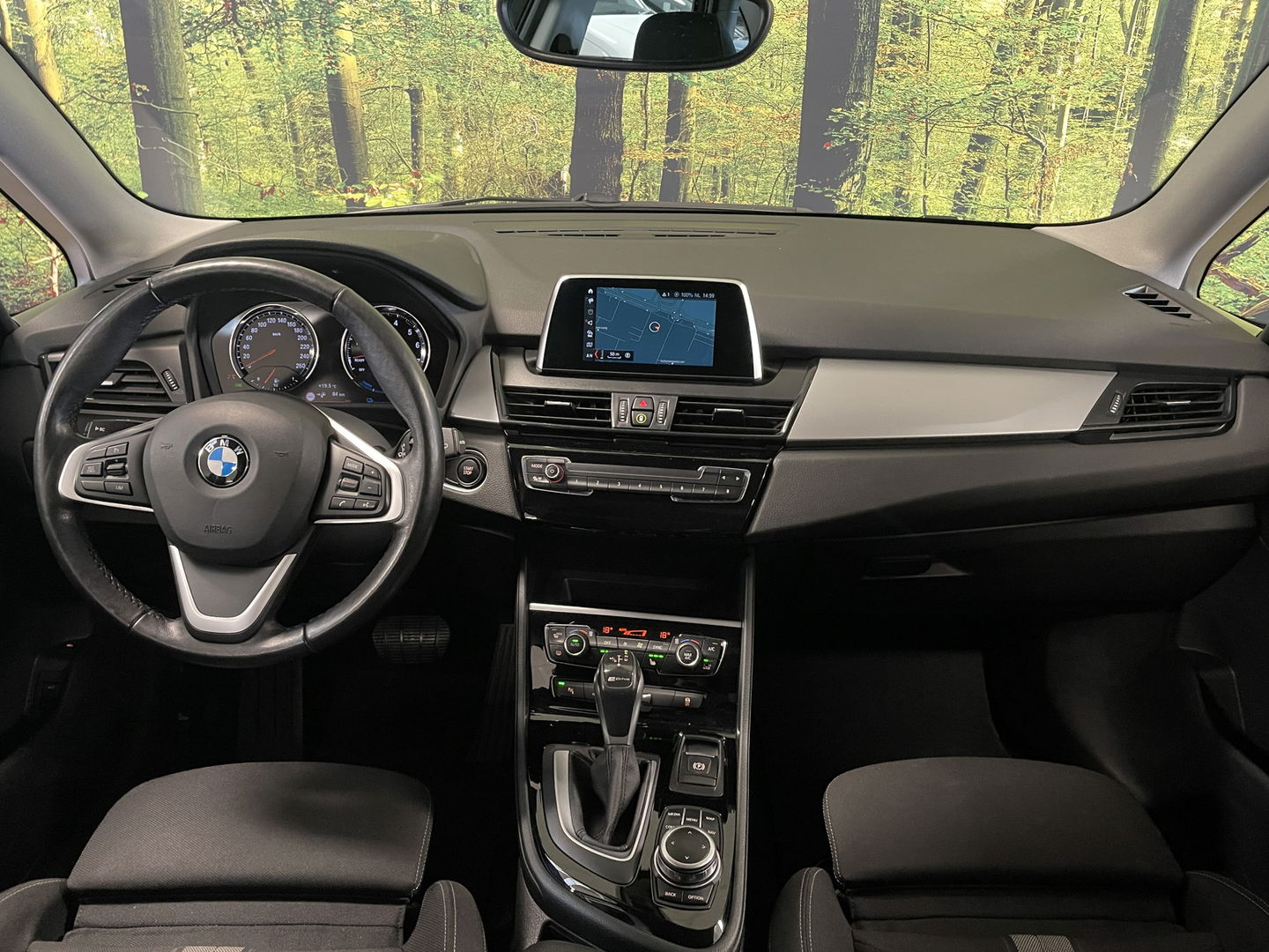 BMW 2 Serie Active Tourer 225xe iPerformance High Executive | Rijmodus Regeling | Stuurwielverwarming | Stoelverwarming | Lane Assist | Spraakbediening |