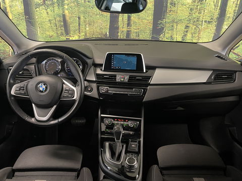 BMW 2 Serie Active Tourer 225xe iPerformance High Executive | Rijmodus Regeling | Stuurwielverwarming | Stoelverwarming | Lane Assist | Spraakbediening |