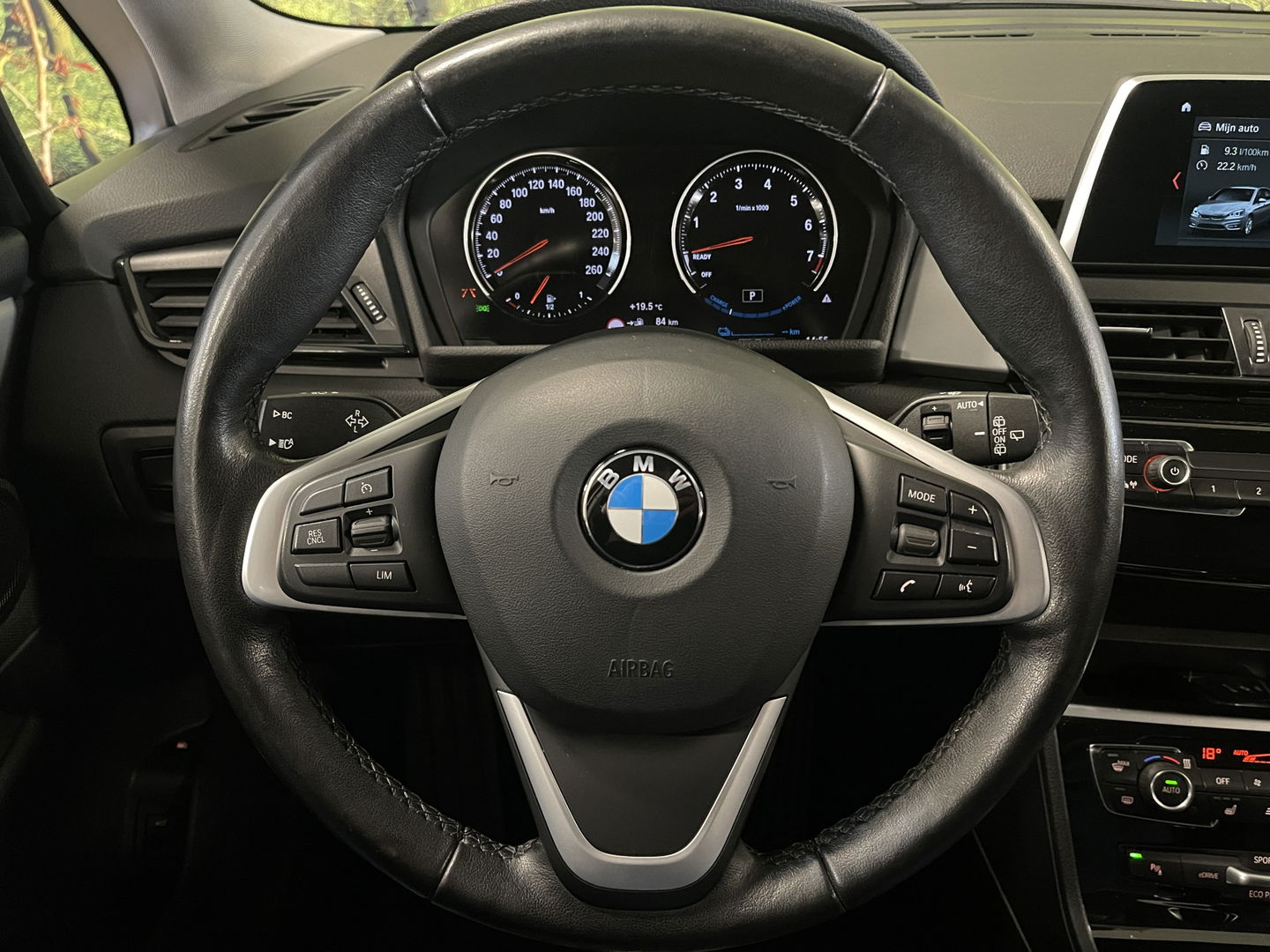 BMW 2 Serie Active Tourer 225xe iPerformance High Executive | Rijmodus Regeling | Stuurwielverwarming | Stoelverwarming | Lane Assist | Spraakbediening |