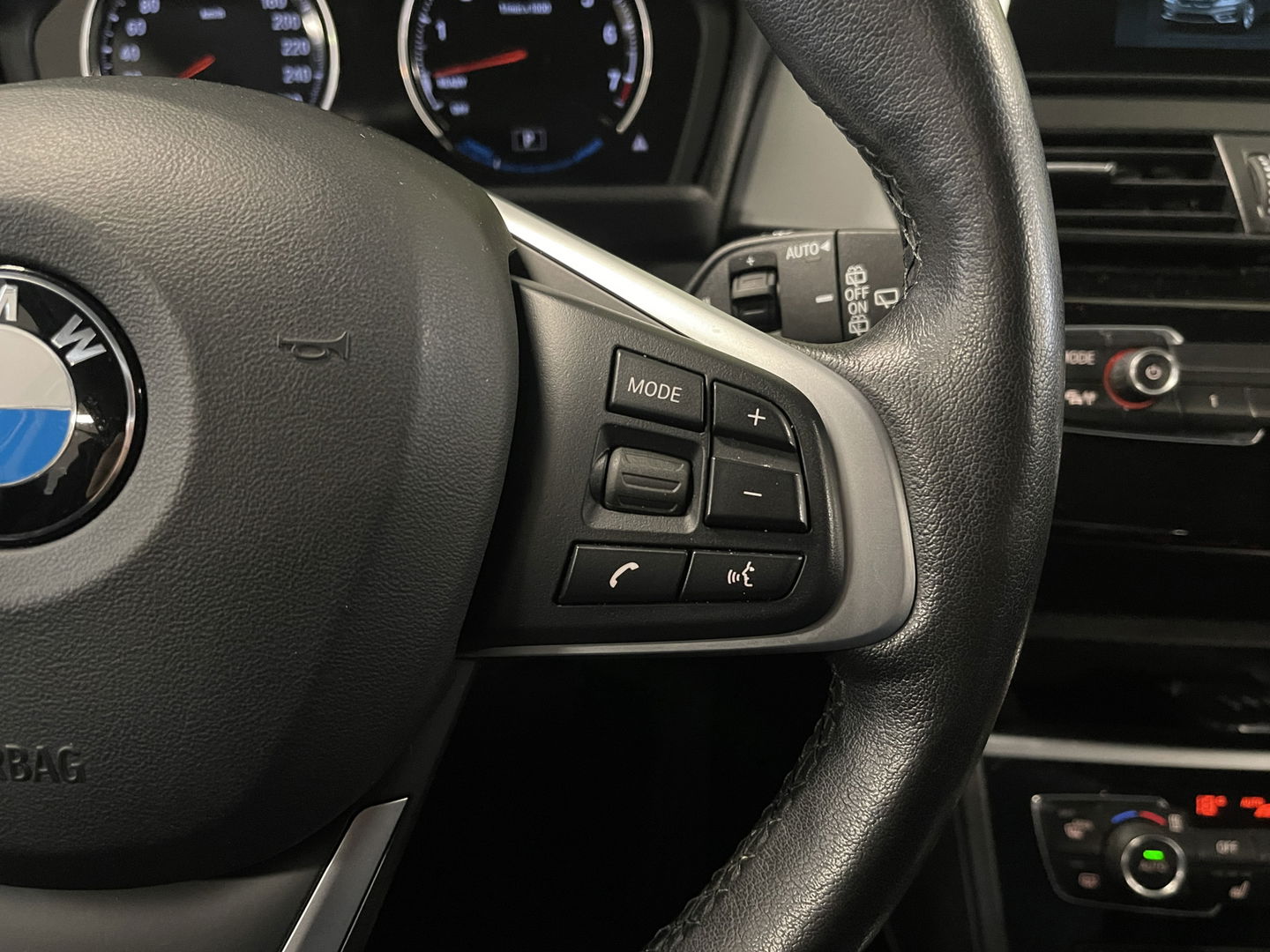 BMW 2 Serie Active Tourer 225xe iPerformance High Executive | Rijmodus Regeling | Stuurwielverwarming | Stoelverwarming | Lane Assist | Spraakbediening |