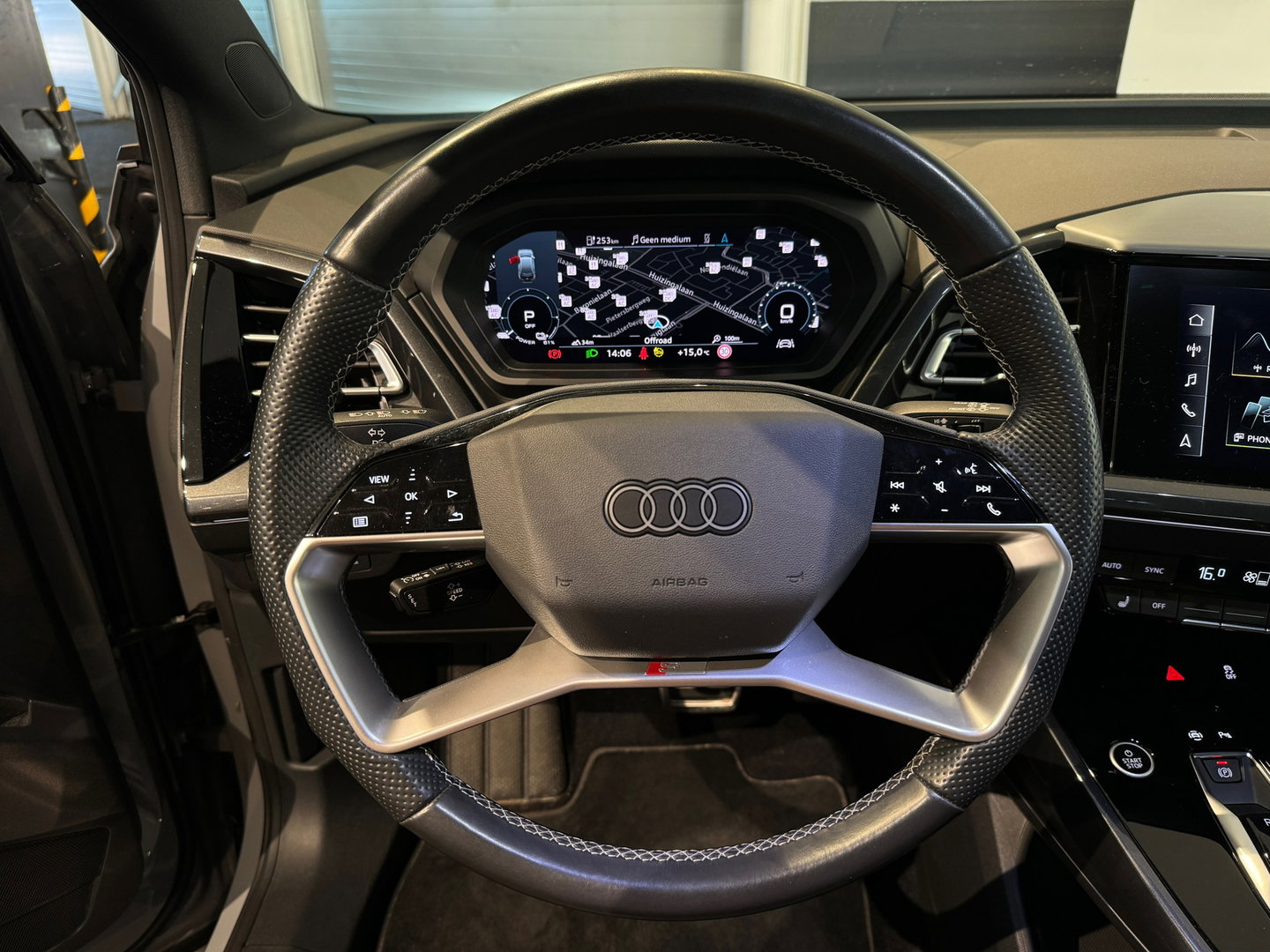 Audi Q4 e-tron 40 S Line 77 kWh Sfeer|CarPlay|Keyless|Night