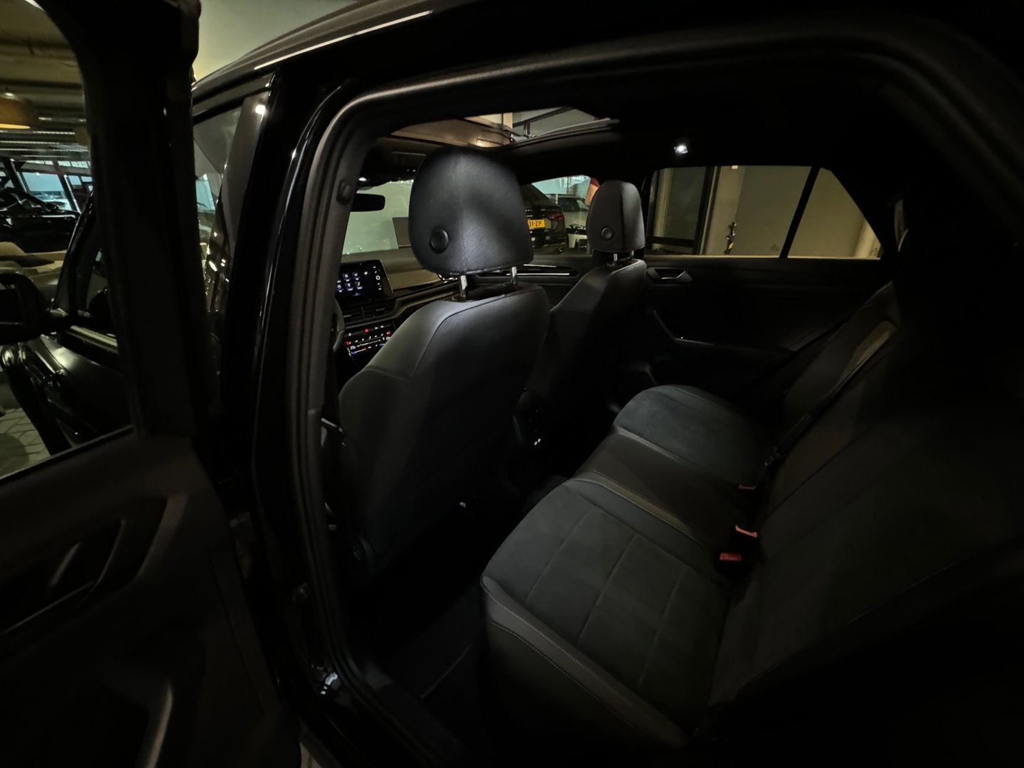 Volkswagen T-Roc 1.5 TSI R-Line Pano|Keyles|IQ|Sfeer|Camera