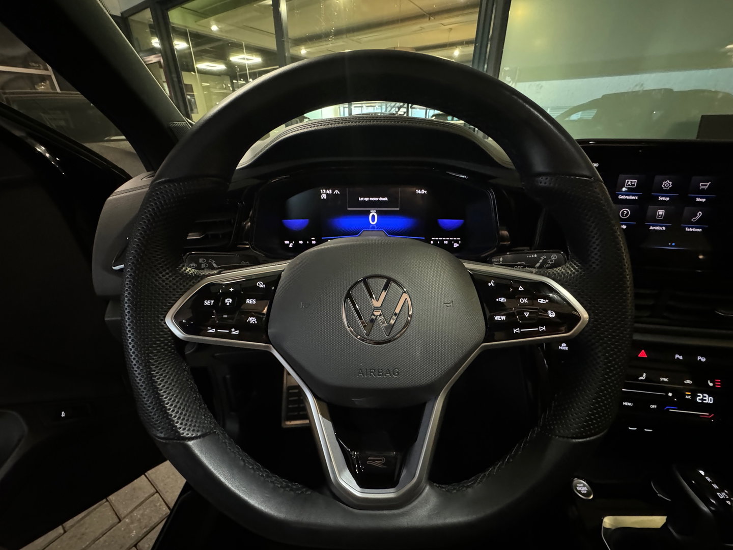 Volkswagen T-Roc 1.5 TSI R-Line Pano|Keyles|IQ|Sfeer|Camera