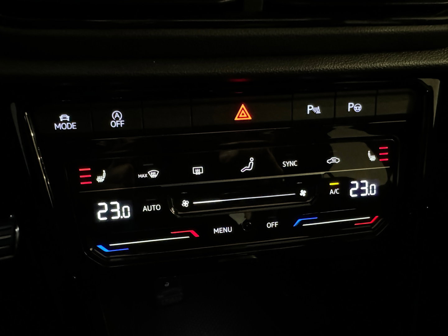 Volkswagen T-Roc 1.5 TSI R-Line Pano|Keyles|IQ|Sfeer|Camera