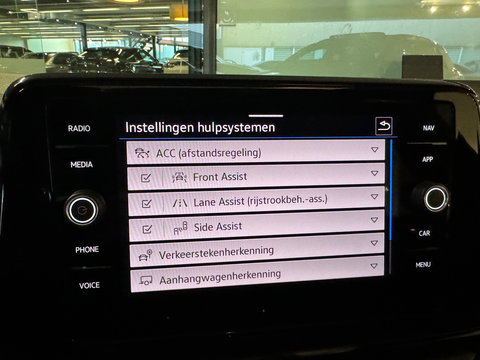 Volkswagen T-Roc 1.5 TSI R-Line Pano|Keyles|IQ|Sfeer|Camera