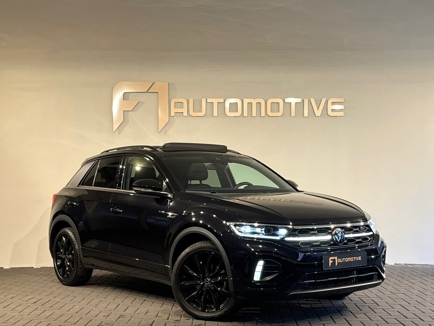 Volkswagen T-Roc 1.5 TSI R-Line Pano|Keyles|IQ|Sfeer|Camera
