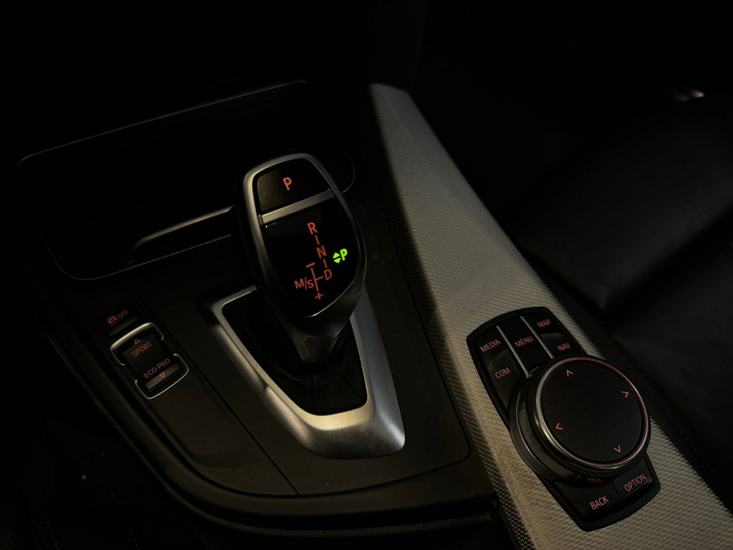 BMW 3-serie 320i M Sport Pano|Sfeer|Camera|Leder|Stoelverw.