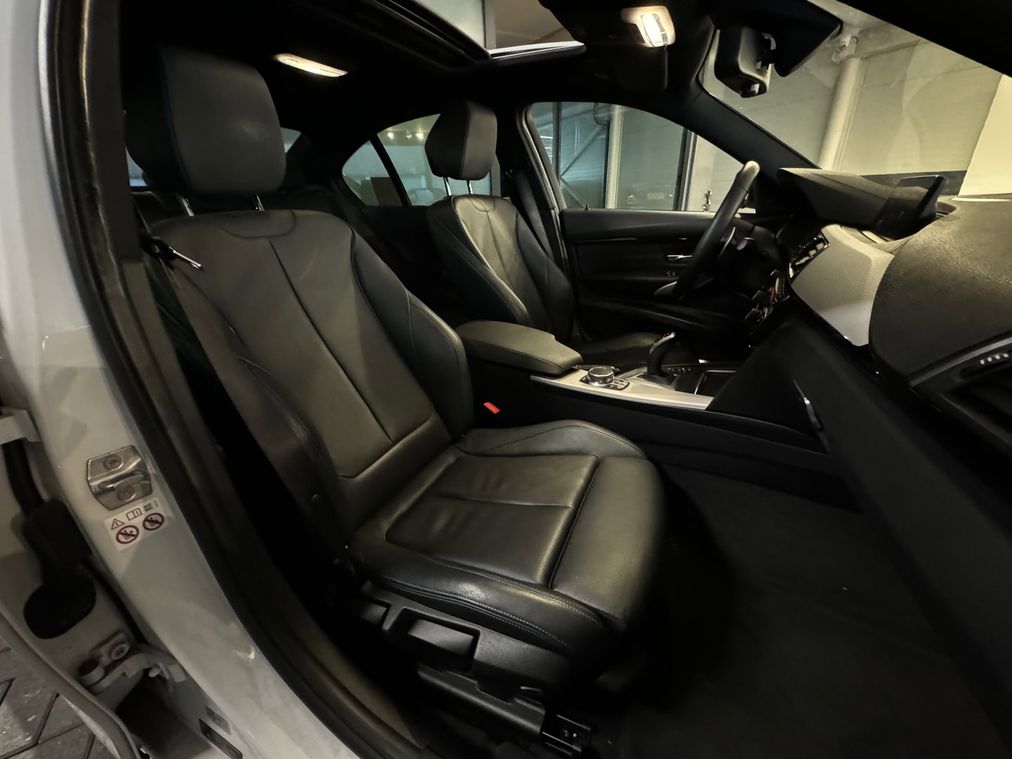 BMW 3-serie 320i M Sport Pano|Sfeer|Camera|Leder|Stoelverw.