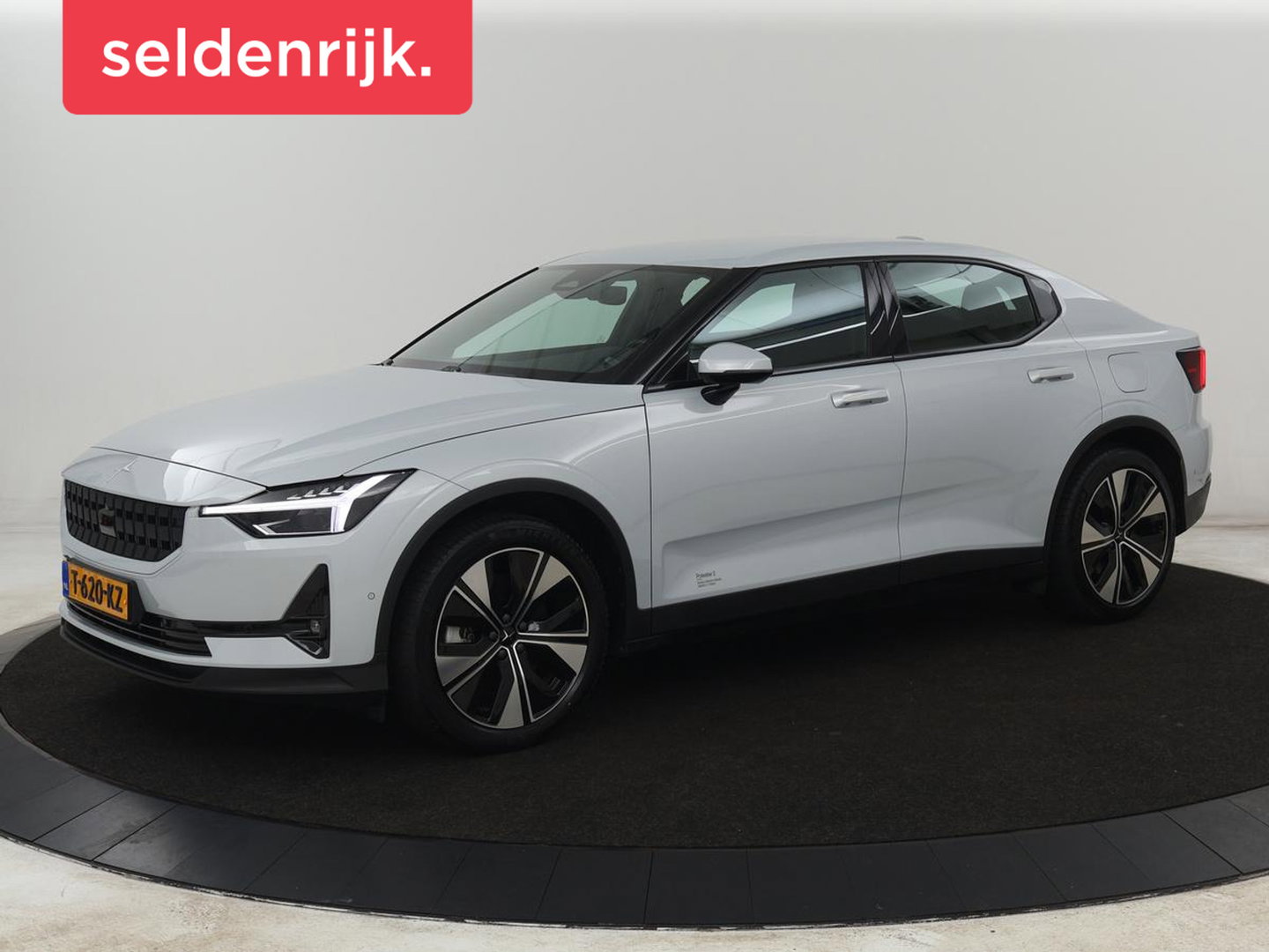 Polestar 2 Standard Range Single Motor 69 kWh | SOH 95% | Stoelverwarming | 360 Camera | Adaptive cruise | Carplay | Full LED