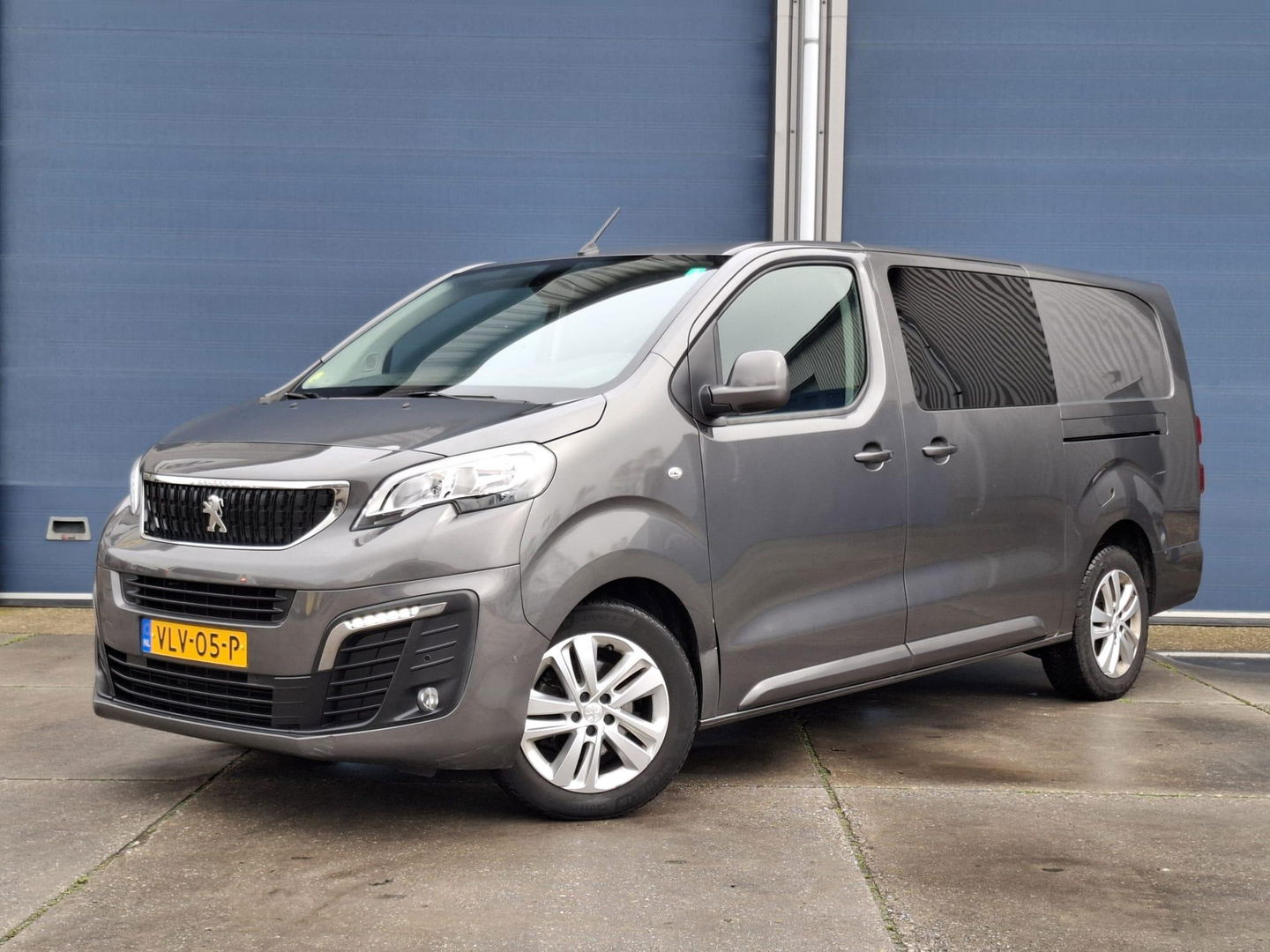 Peugeot Expert 2.0 BlueHDI 180 Long Premium DC DUBBEL CABINE / NAVI / CRUISE CONTROLE / DUBBELE SCHUIFDEUR / TREKHAAK