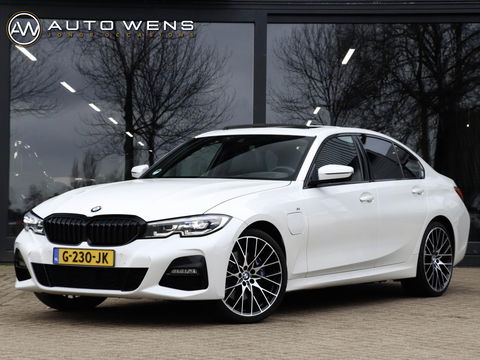 BMW 3-serie 330e eDrive Edition 292PK M Sport | Schuifdak | Camera