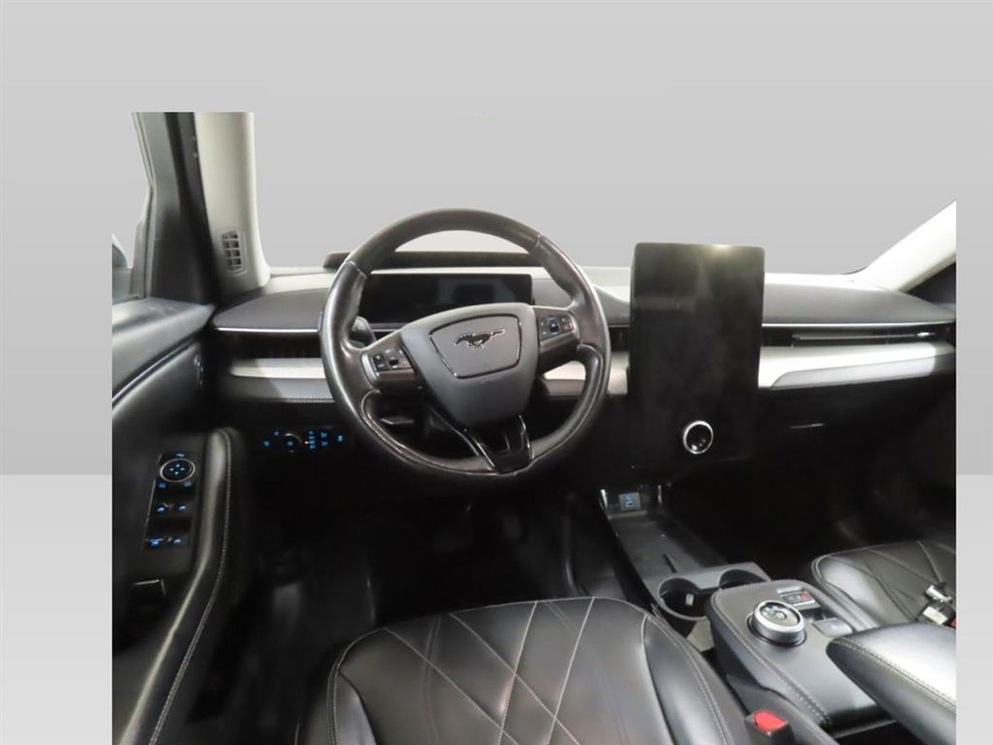 Ford Mustang Mach-E RWD 75 kWh [ 3-Fase ] {SOH-83%} (INCL.BTW)  Aut. *LEATHER | FULL-LED | DAB | DIGI-COCKPIT | KEYLESS | NAVI-FULLMAP | CARPLAY | HEATED-COMFORTSEATS | TOPVIEW | ADAPTIVE-CRUISE | PRIVACY-GLASS | 18'' ALU*