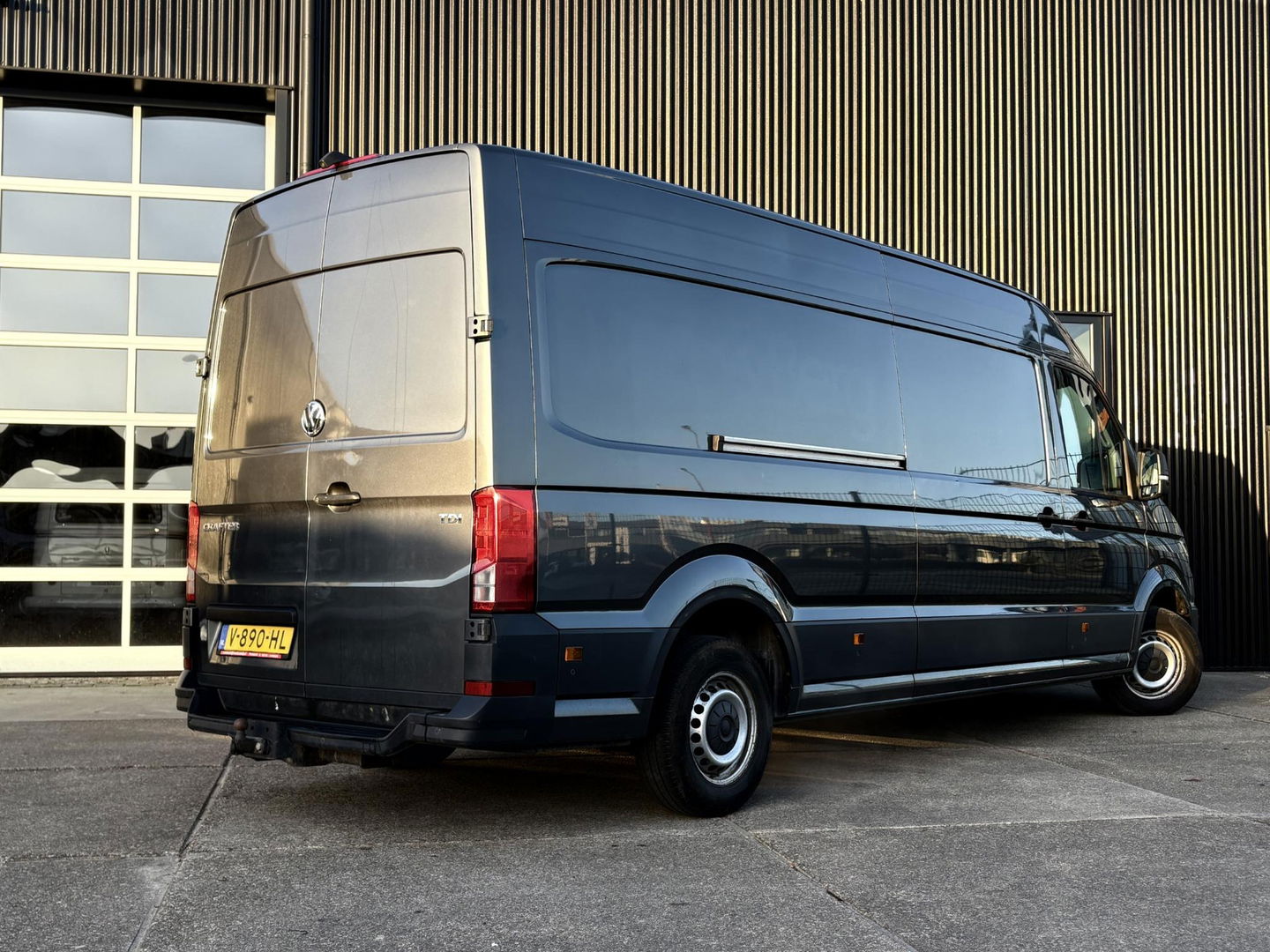 Volkswagen Crafter 35 2.0 TDI L4H3 170 PK | ERGO SEAT | CAMERA | PARKEERSENSOREN RONDOM
