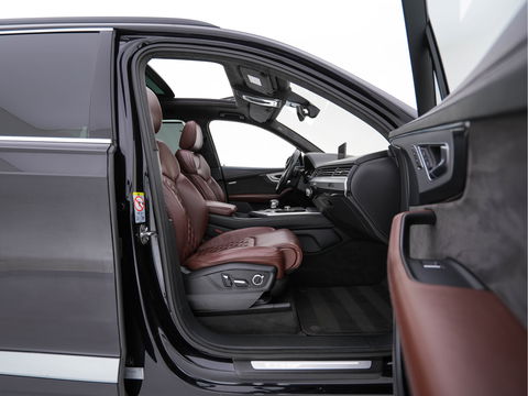 Audi Q7 3.0 TDI e-tron Quattro Sport (Plug-In) Aut. *PANO | LEATHER | ADAPTIVE-CRUISE | MATRIX-LED | BOSE-AUDIO | BLINDSPOT | MEMORY-PACK | DIGI-COCKPIT | HEATED-SPORTSEATS | NAVI-FULLMAP | CAMERA | HEAD-UP | SHIFTPADDLES | TOWBAR | 21"*