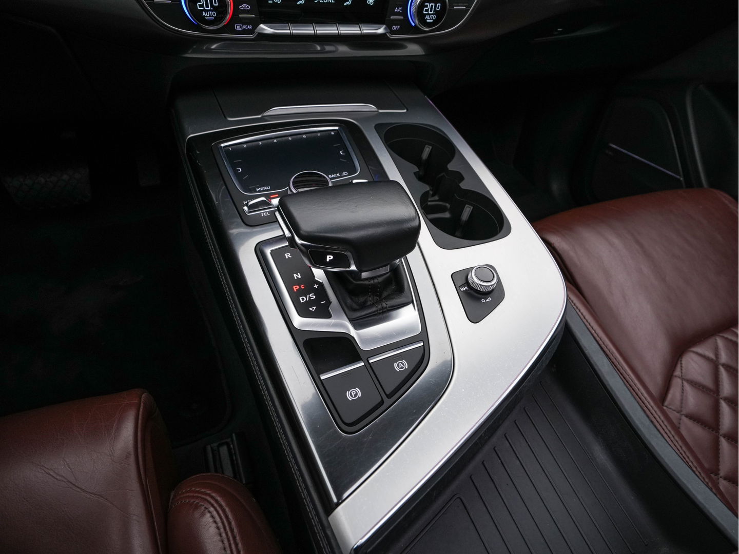 Audi Q7 3.0 TDI e-tron Quattro Sport (Plug-In) Aut. *PANO | LEATHER | ADAPTIVE-CRUISE | MATRIX-LED | BOSE-AUDIO | BLINDSPOT | MEMORY-PACK | DIGI-COCKPIT | HEATED-SPORTSEATS | NAVI-FULLMAP | CAMERA | HEAD-UP | SHIFTPADDLES | TOWBAR | 21"*