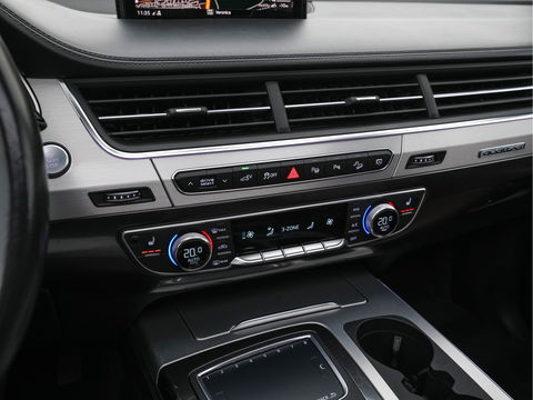 Audi Q7 3.0 TDI e-tron Quattro Sport (Plug-In) Aut. *PANO | LEATHER | ADAPTIVE-CRUISE | MATRIX-LED | BOSE-AUDIO | BLINDSPOT | MEMORY-PACK | DIGI-COCKPIT | HEATED-SPORTSEATS | NAVI-FULLMAP | CAMERA | HEAD-UP | SHIFTPADDLES | TOWBAR | 21"*