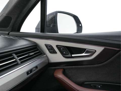 Audi Q7 3.0 TDI e-tron Quattro Sport (Plug-In) Aut. *PANO | LEATHER | ADAPTIVE-CRUISE | MATRIX-LED | BOSE-AUDIO | BLINDSPOT | MEMORY-PACK | DIGI-COCKPIT | HEATED-SPORTSEATS | NAVI-FULLMAP | CAMERA | HEAD-UP | SHIFTPADDLES | TOWBAR | 21"*