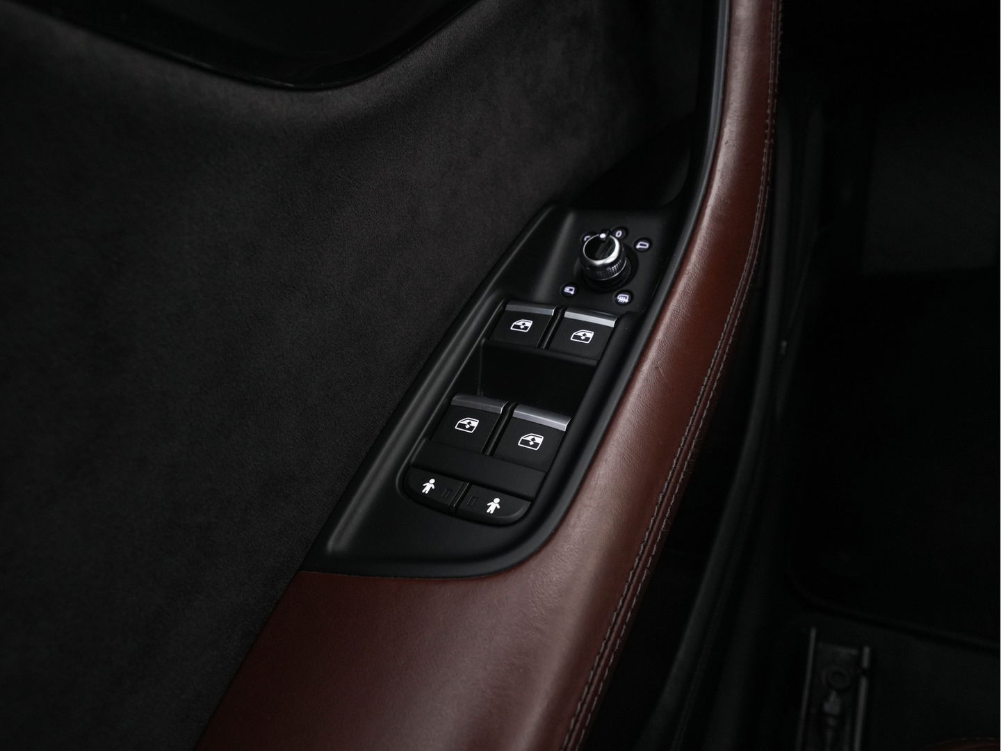 Audi Q7 3.0 TDI e-tron Quattro Sport (Plug-In) Aut. *PANO | LEATHER | ADAPTIVE-CRUISE | MATRIX-LED | BOSE-AUDIO | BLINDSPOT | MEMORY-PACK | DIGI-COCKPIT | HEATED-SPORTSEATS | NAVI-FULLMAP | CAMERA | HEAD-UP | SHIFTPADDLES | TOWBAR | 21"*