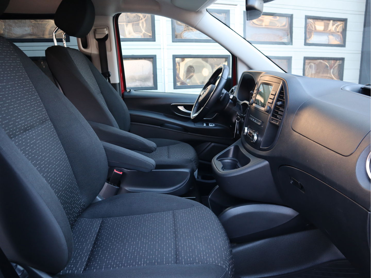 Mercedes-Benz Vito 116 CDI Euro 6 Automaat - DC 5 Pers - 2x Schuifdeur - LED - Trekhaak - Camera