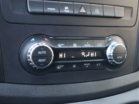 Mercedes-Benz Vito 116 CDI Euro 6 Automaat - DC 5 Pers - 2x Schuifdeur - LED - Trekhaak - Camera