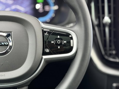 Volvo XC60 2.0 T8 Plug-in hybrid AWD R-Design |Facelift|Pano|Bowers & Wilkins|Stoel Ventilatie|Pilot Assist|Trekhaak