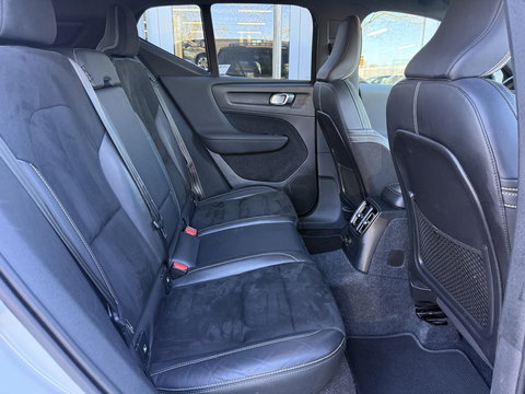 Volvo XC40 1.5 T5 Recharge 262 PK R-Design |H/K|Winterpakket|Cam|Trekhaak