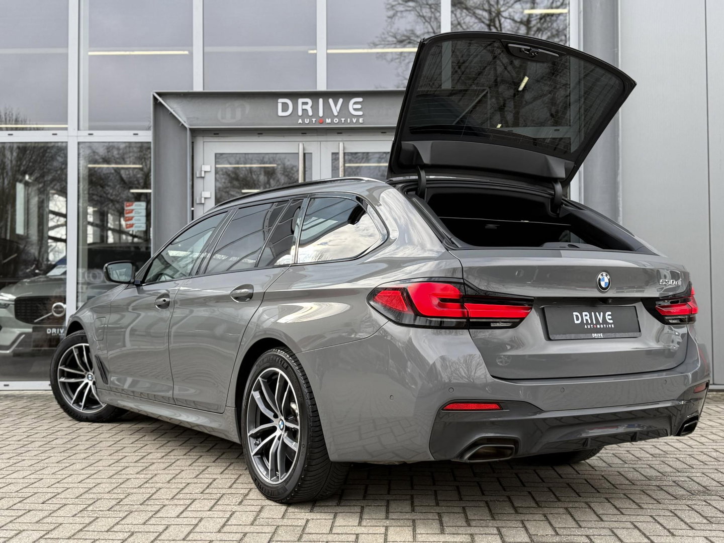 BMW 5 Serie Touring 530e High Ex. M-Sport |CoPilot|Laser|H/K|HUD|Bernina Grey|
