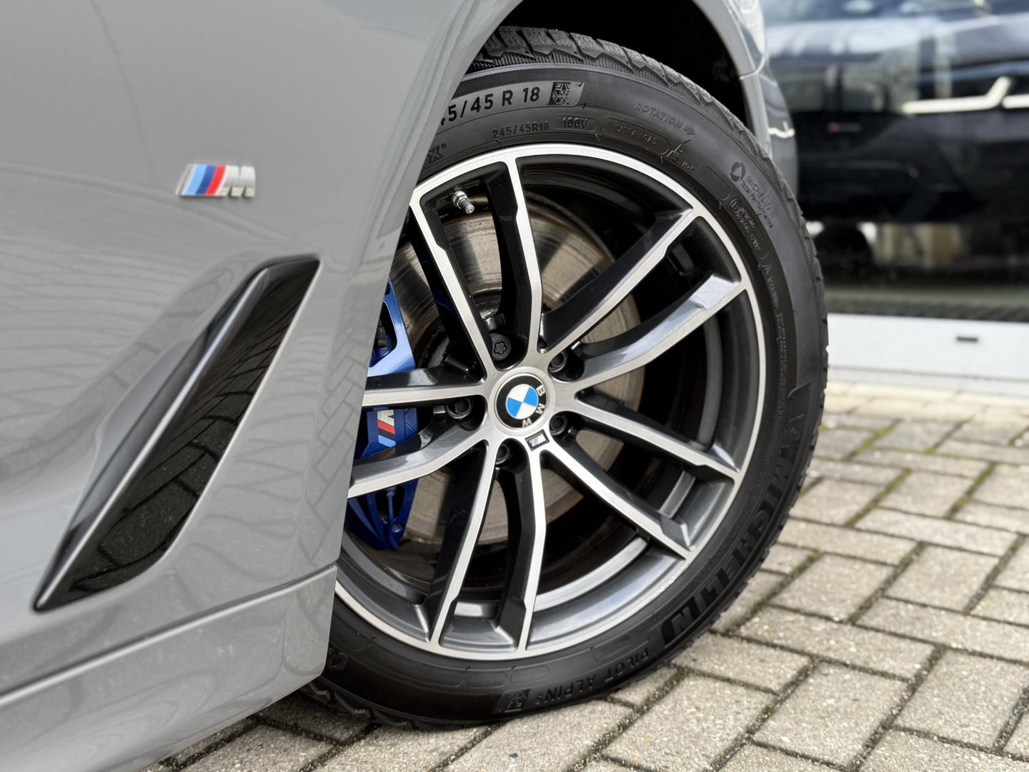 BMW 5 Serie Touring 530e High Ex. M-Sport |CoPilot|Laser|H/K|HUD|Bernina Grey|