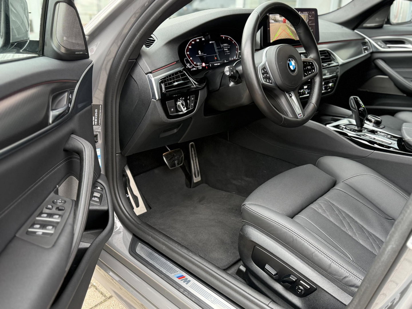 BMW 5 Serie Touring 530e High Ex. M-Sport |CoPilot|Laser|H/K|HUD|Bernina Grey|